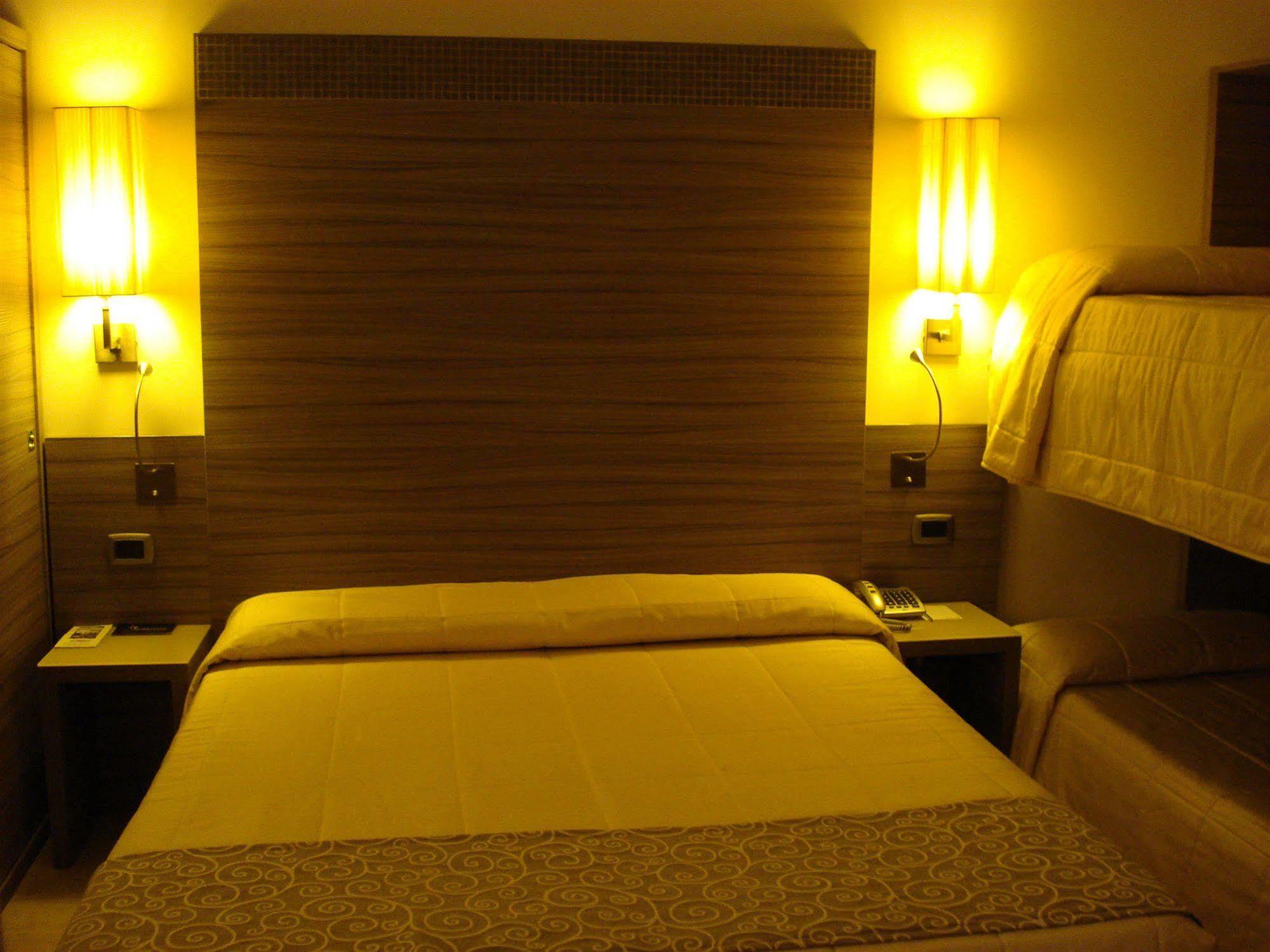 Morrisson Exclusive Rooms Рим Екстер'єр фото