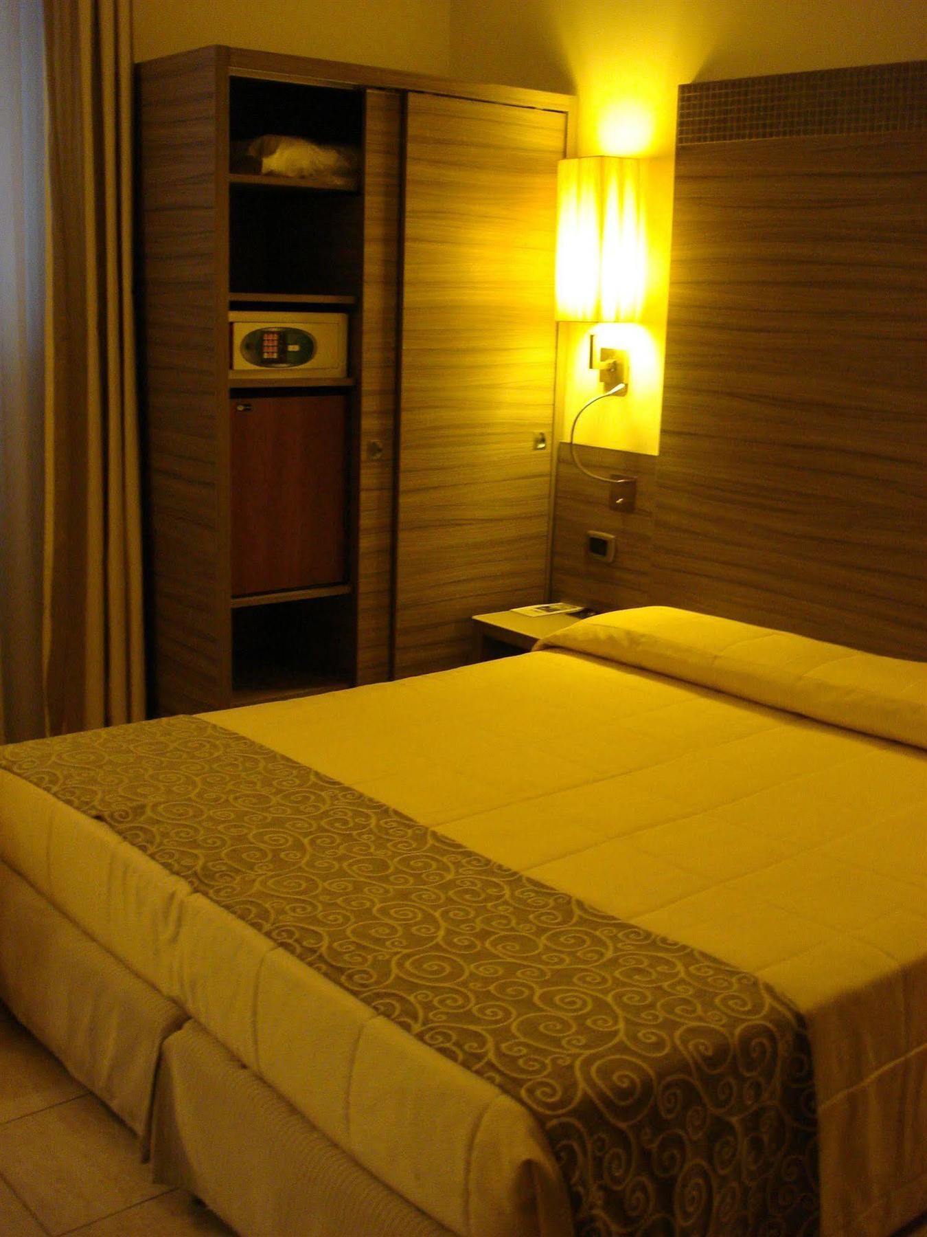 Morrisson Exclusive Rooms Рим Екстер'єр фото