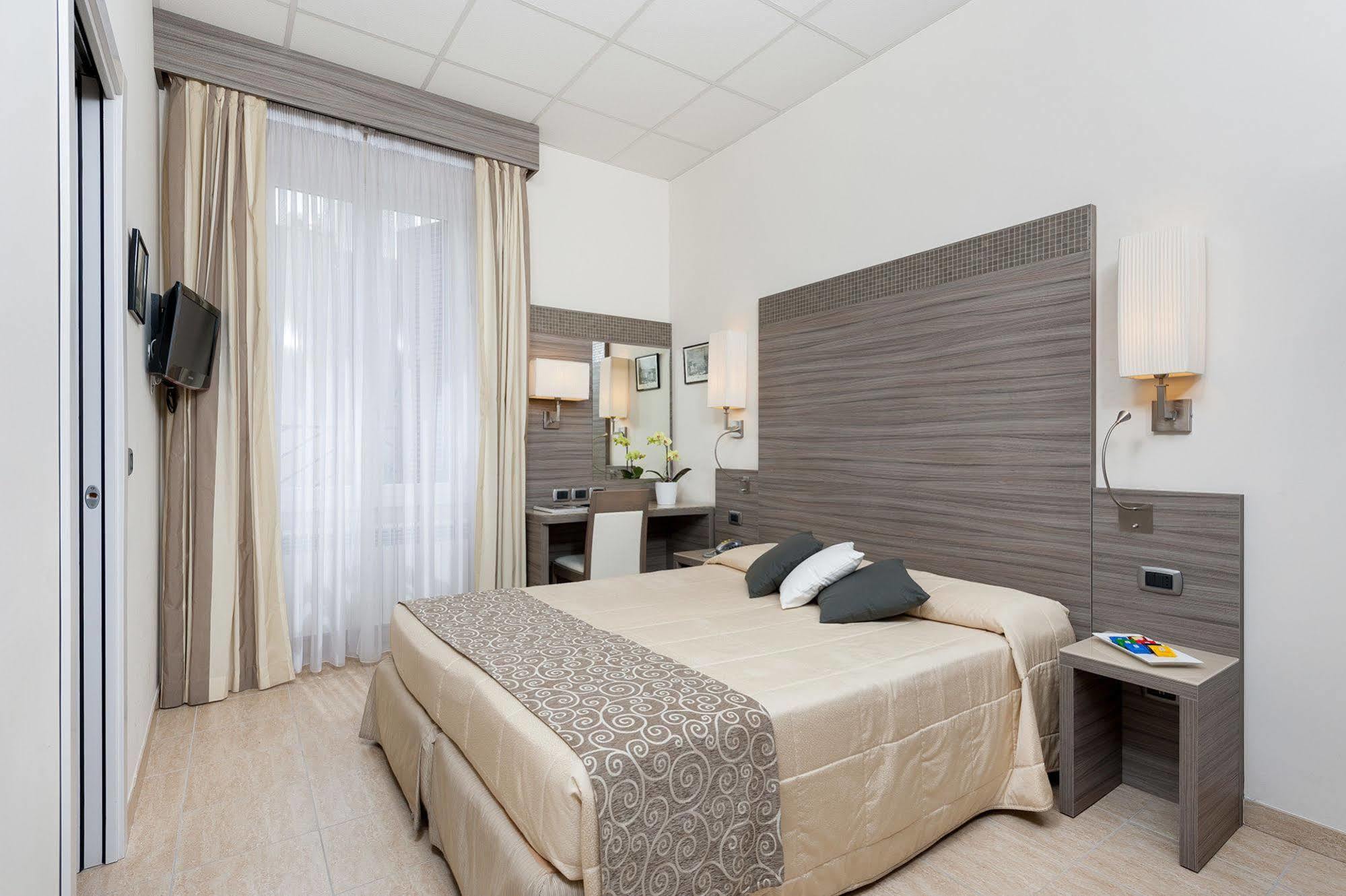 Morrisson Exclusive Rooms Рим Екстер'єр фото